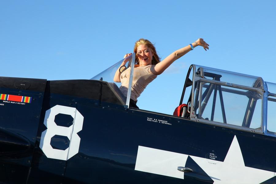 Click image for larger version. 

Name:	2009 Air Races499.jpg 
Views:	219 
Size:	44.9 KB 
ID:	23935
