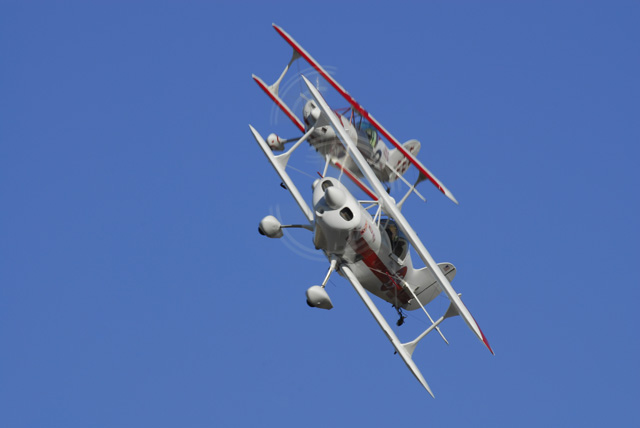 Click image for larger version. 

Name:	Biplane in Tandem.jpg 
Views:	197 
Size:	54.4 KB 
ID:	24045